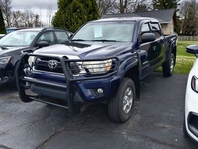 Used 2012 Toyota Tacoma Base w/ SR5 Pkg