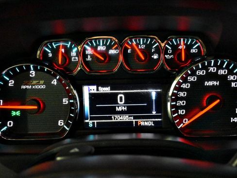 Used 2018 Chevrolet Silverado 1500 LT w/ All Star Edition image 16