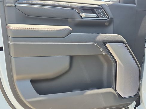 New 2026 GMC Sierra 2500 AT4X w/ AT4X AEV Edition AWD/4WD image 24