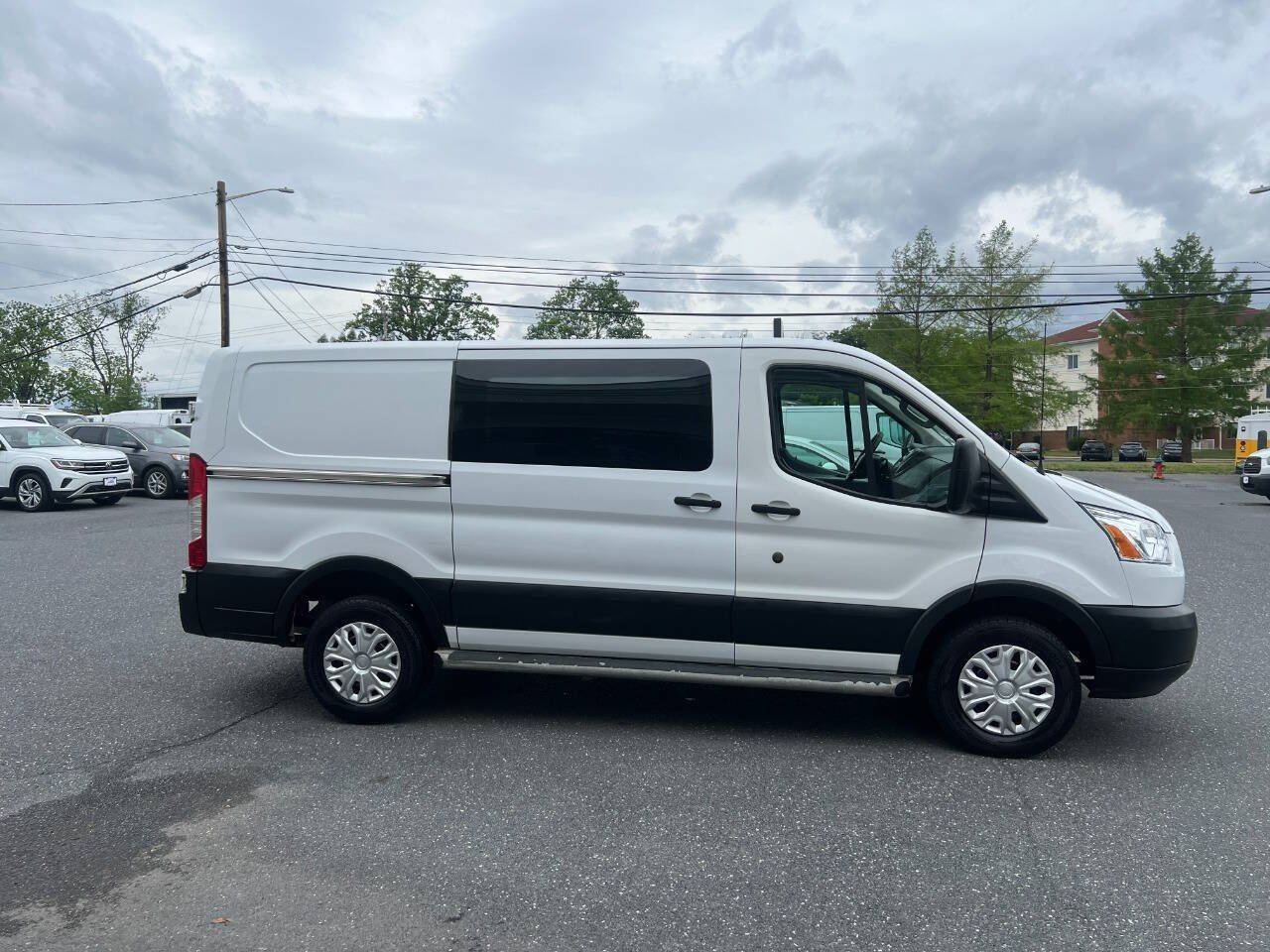 Used 2019 Ford Transit 250 130 Low Roof w/ Exterior Upgrade Package RWD image 30