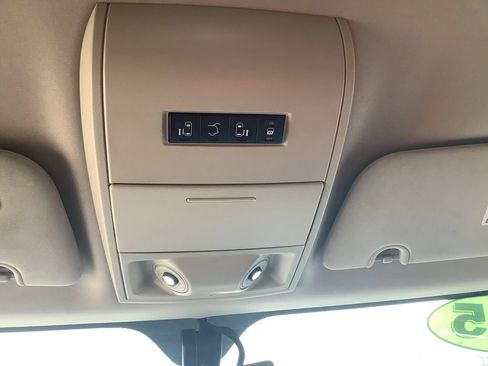 Used 2015 Chrysler Town & Country Touring-L w/ Driver Convenience Group FWD image 22