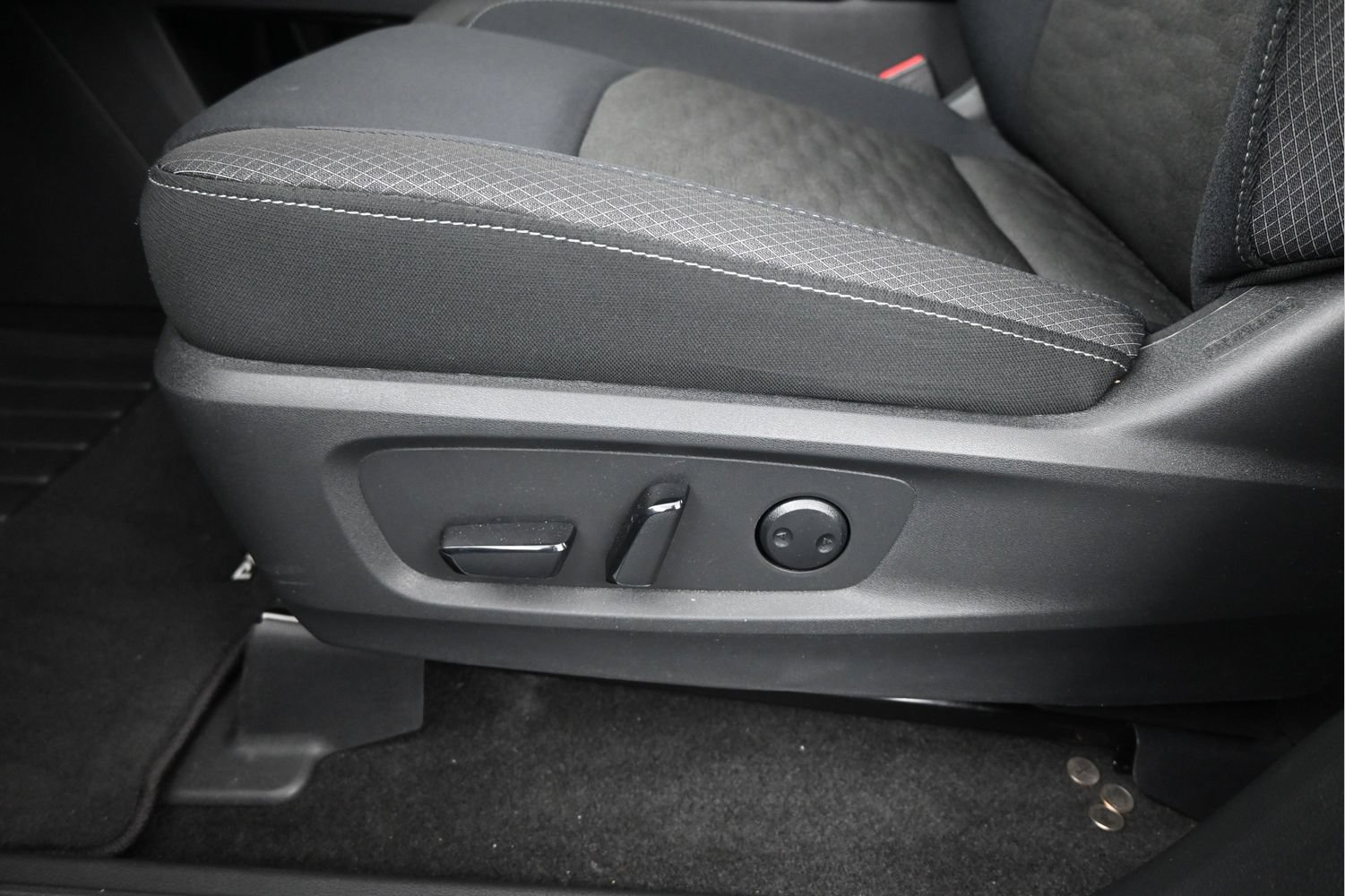 Certified 2026 Nissan Pathfinder SV FWD image 10