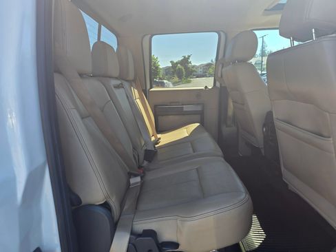 Used 2014 Ford F250 Lariat w/ Lariat Ultimate Package AWD/4WD image 28