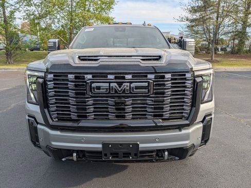 New 2026 GMC Sierra 2500 Denali Ultimate AWD/4WD image 3