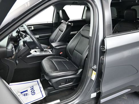 Certified 2024 Ford Explorer Limited image 10