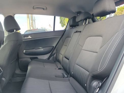 Used 2021 Kia Sportage LX image 10