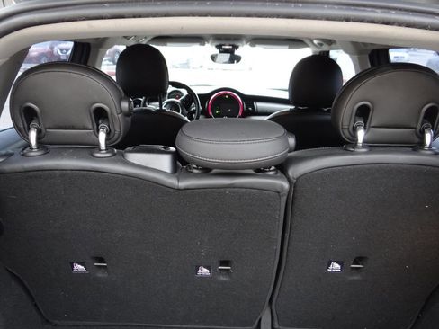 Used 2021 MINI Cooper 4-Door Hardtop image 18