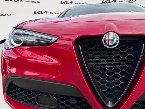 Used 2022 Alfa Romeo Stelvio Sprint image 10