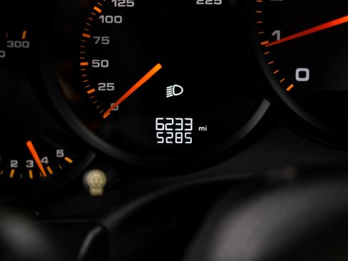 Used 2018 Porsche 911 GT3 image 31