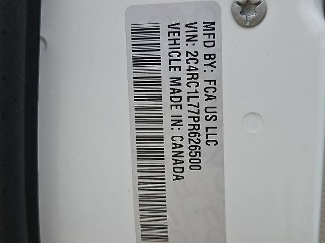 Used 2023 Chrysler Pacifica Touring-L FWD image 30