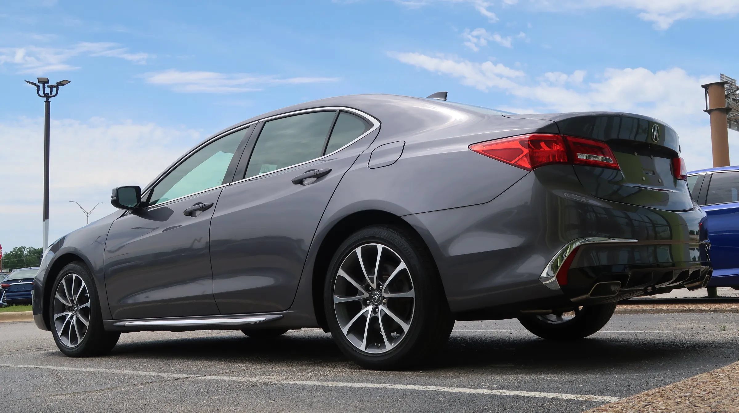 Used 2018 Acura TLX w/ Technology Package FWD image 13