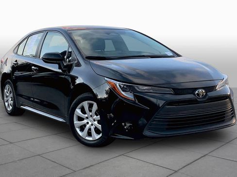 Used 2024 Toyota Corolla LE FWD image 3