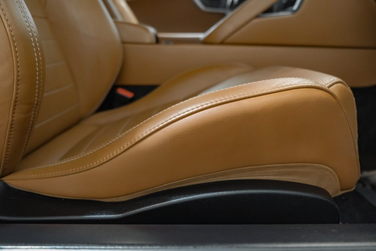 Used 2019 Jaguar F-TYPE R AWD/4WD image 34