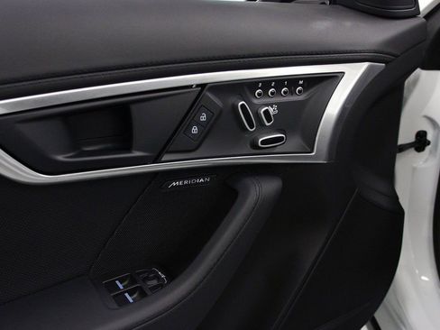 Used 2024 Jaguar F-TYPE R-Dynamic image 22