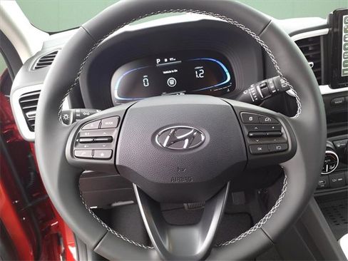 New 2025 Hyundai Venue Limited image 15