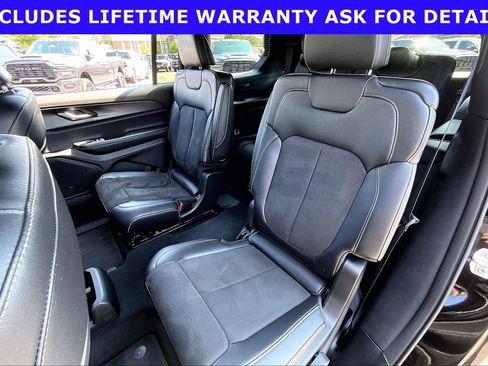 Used 2023 Jeep Grand Cherokee L Laredo AWD/4WD image 22