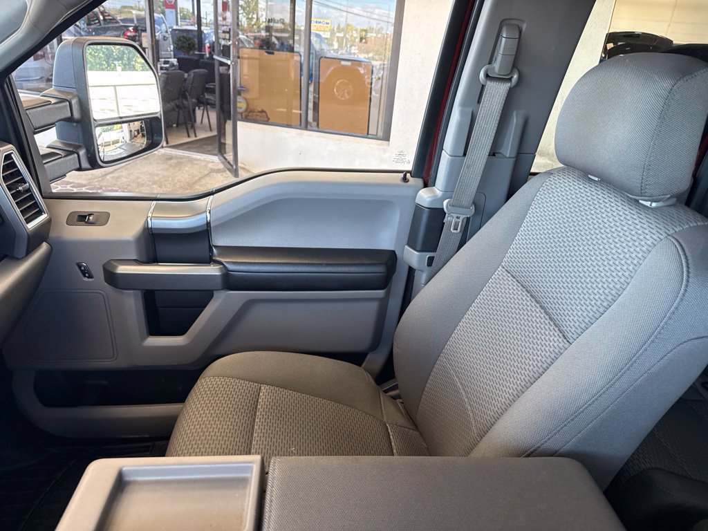 Used 2016 Ford F150 XLT w/ Equipment Group 302A Luxury AWD/4WD image 22
