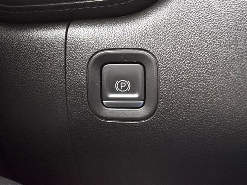 Used 2022 Chevrolet Silverado 2500 High Country image 21