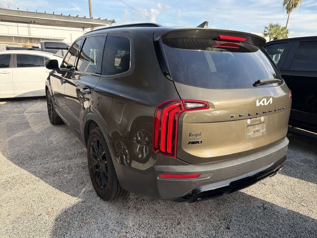 Used 2022 Kia Telluride EX w/ EX Premium Package AWD/4WD image 6