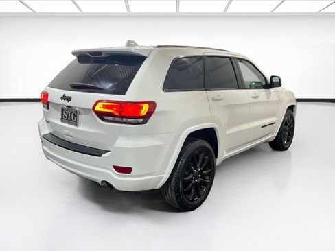 Used 2020 Jeep Grand Cherokee Altitude AWD/4WD image 4