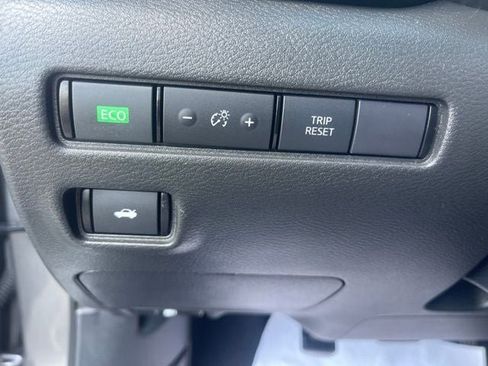 Used 2024 Nissan Sentra S FWD image 18