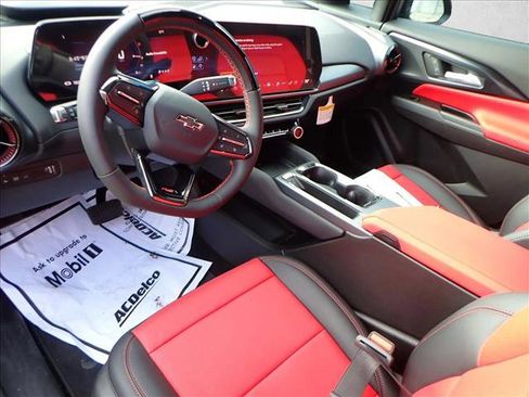 New 2025 Chevrolet Equinox EV RS image 11