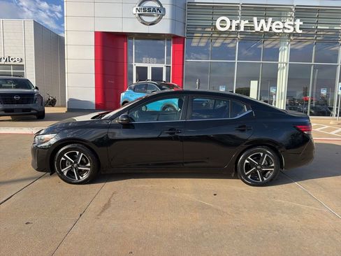 Used 2024 Nissan Sentra SV FWD image 2