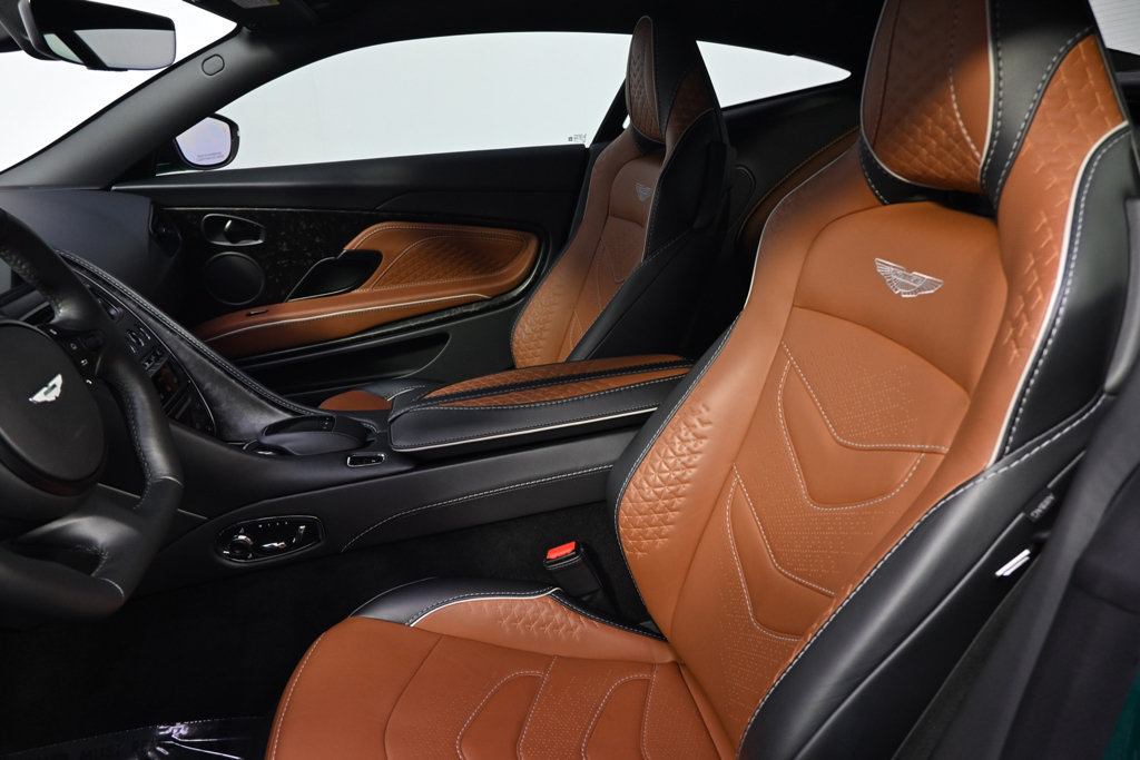 Used 2023 Aston Martin DBS Coupe RWD image 13