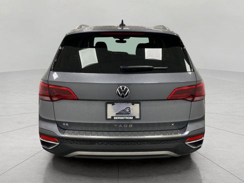 Used 2023 Volkswagen Taos SE w/ Panoramic Sunroof Package AWD/4WD image 5