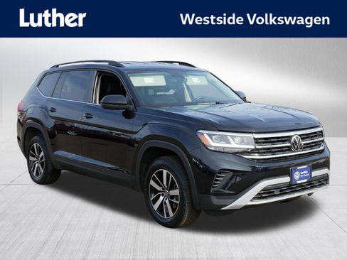 Certified 2023 Volkswagen Atlas SE image 1