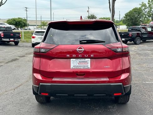 Certified 2026 Nissan Rogue SV AWD/4WD image 5