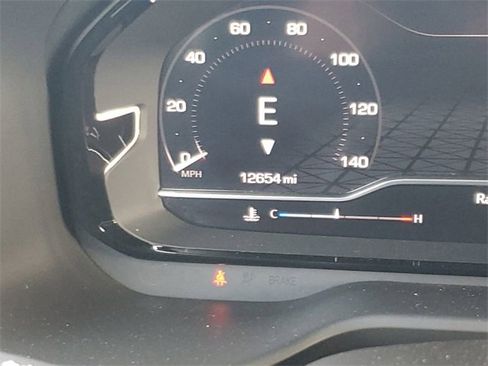 Certified 2024 GMC Yukon XL Denali w/ Max Trailering Package image 12