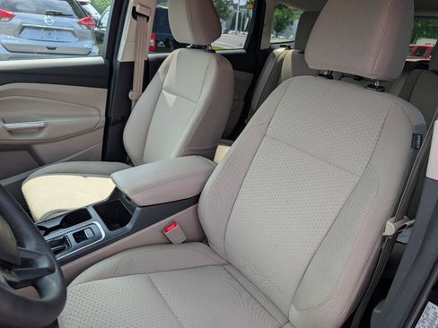 Used 2017 Ford Escape SE FWD image 14