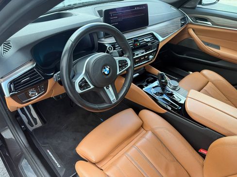 Used 2021 BMW 540i xDrive w/ M Sport Package image 4