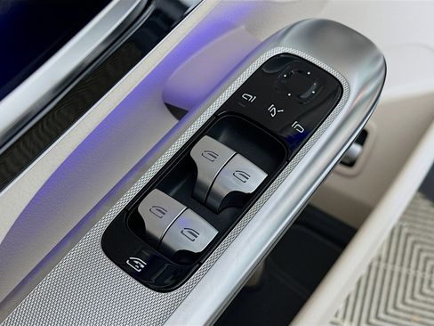 New 2026 Mercedes-Benz GLC 300 4MATIC image 18