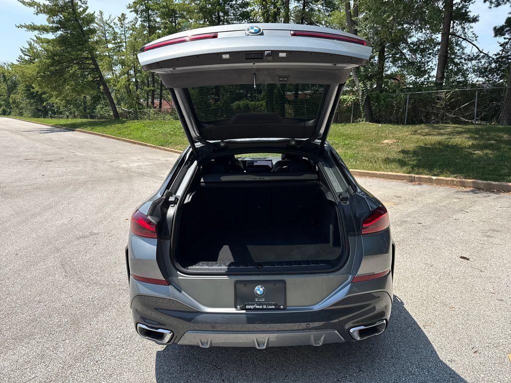 Used 2026 BMW X6 xDrive40i AWD/4WD image 30