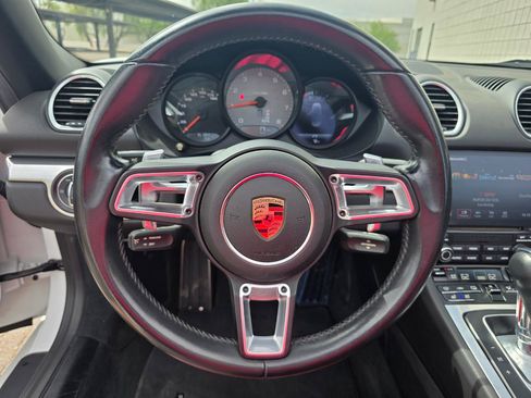 Used 2019 Porsche 718 Boxster S RWD image 34