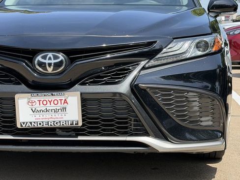 Used 2021 Toyota Camry XSE FWD image 9