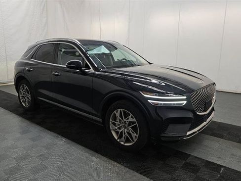 Used 2025 Genesis GV70 2.5T AWD/4WD image 3