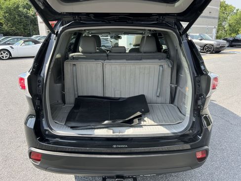 Used 2016 Toyota Highlander XLE AWD/4WD image 26