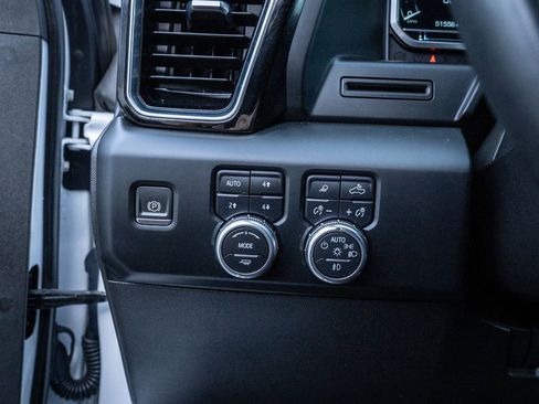 Used 2024 GMC Sierra 2500 Denali image 17