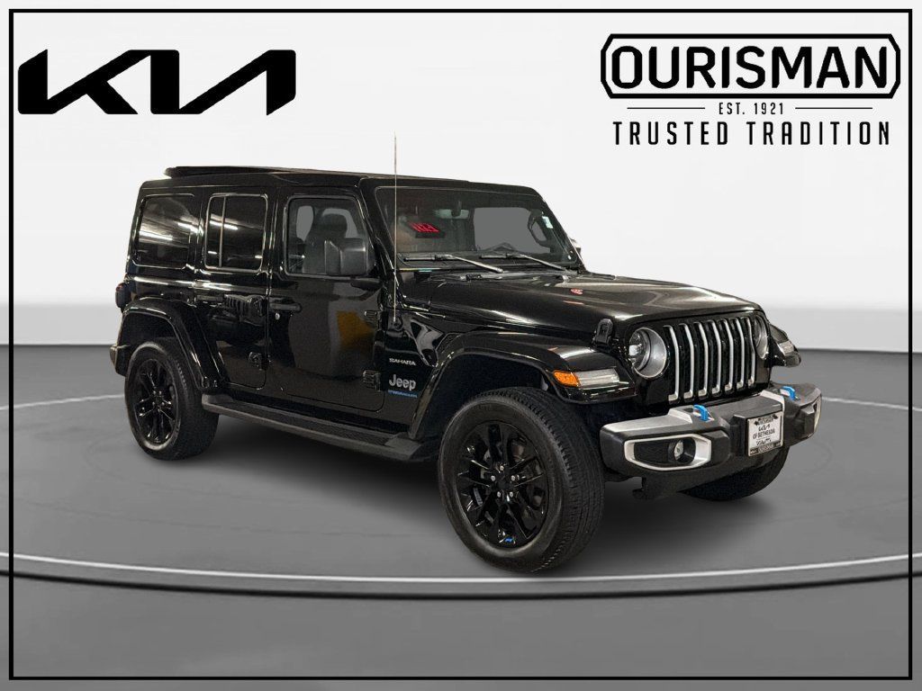 Used 2023 Jeep Wrangler Unlimited Sahara w/ Cold Weather Group AWD/4WD image 1