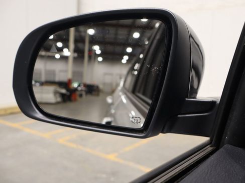 Used 2024 Jeep Compass Latitude image 41