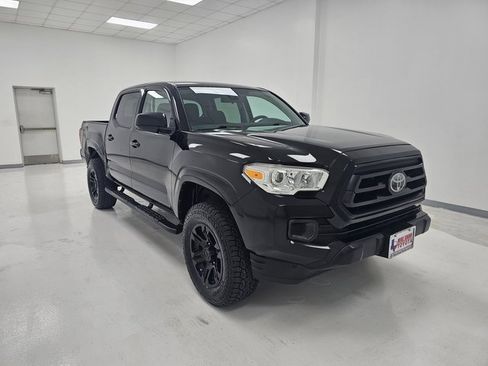 Used 2021 Toyota Tacoma SR w/ SR Convenience Package image 3