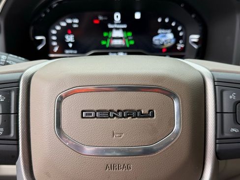 Used 2022 GMC Yukon Denali image 30