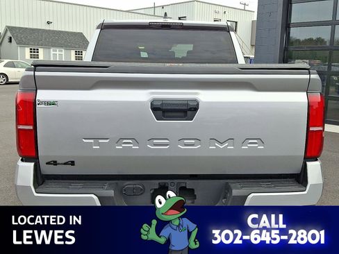 Used 2024 Toyota Tacoma TRD Sport image 5