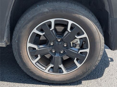 Used 2023 Jeep Renegade Trailhawk AWD/4WD image 38