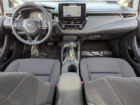 Used 2025 Toyota Corolla LE image 17