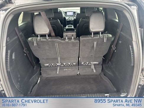 Used 2025 Chrysler Pacifica Select FWD image 29