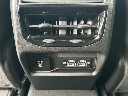 Used 2023 Jeep Grand Cherokee Altitude image 21